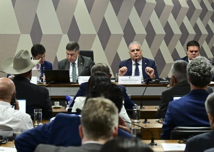CPMI do INSS aprova plano de trabalho e vai investigar fraudes previdenciárias de 2015 a 2025