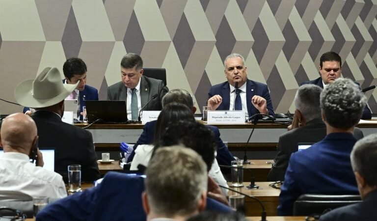 CPMI do INSS aprova plano de trabalho e vai investigar fraudes previdenciárias de 2015 a 2025
