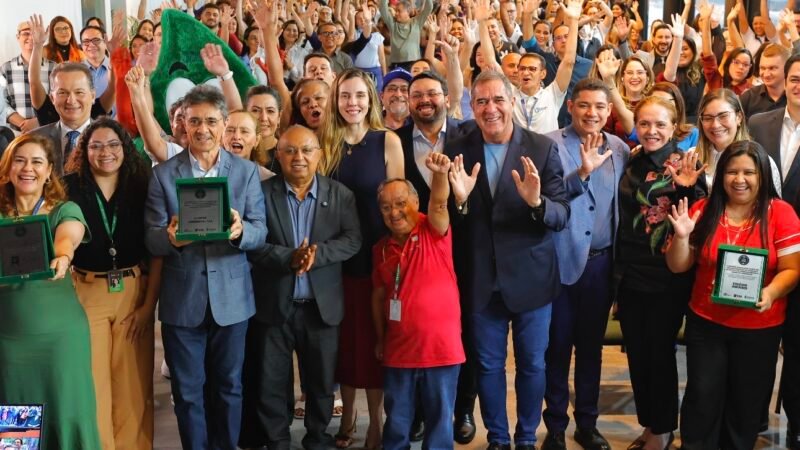 Jade Romero entrega selo “Empresa Completa, Empresa que Inclui” para 15 instituições cearenses em 2025