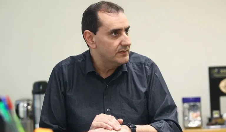 Escândalo: prefeito anuncia separação em meio a denúncias de traição e perseguição dentro da própria prefeitura