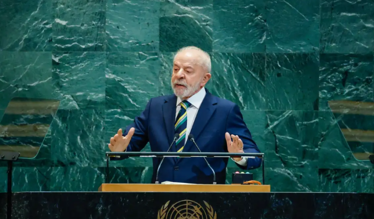 Após ampliar isenção do IR, Lula aposta em tarifa zero, crédito a entregadores e valorização dos professores