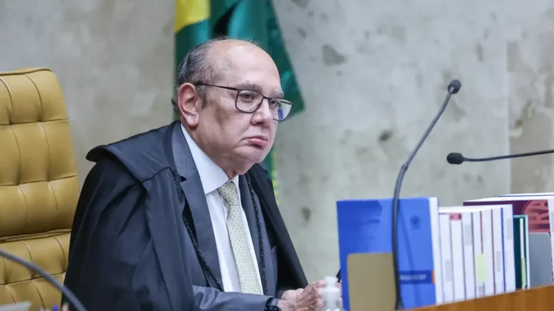 Gilmar Mendes nega pedido de prisão domiciliar a Bolsonaro