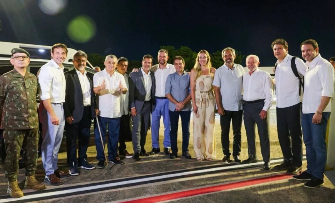 Lula desembarca no Ceará e reforça projeto do ITA ao lado de Elmano de Freitas