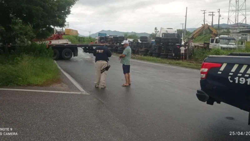 Chuvas intensas causam bloqueios e congestionamentos em rodovias do Ceará