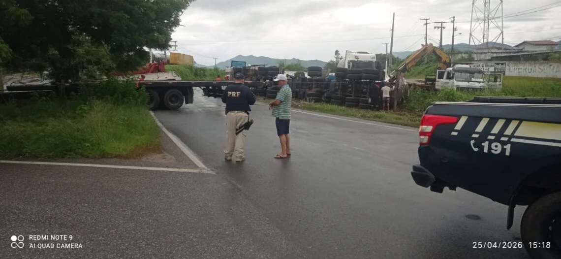 Chuvas intensas causam bloqueios e congestionamentos em rodovias do Ceará