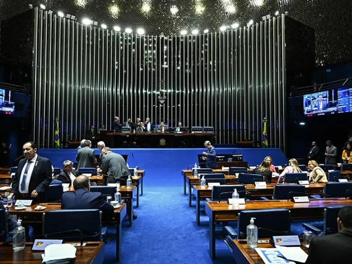 Pedofilia é crime hediondo e inafiançável, aprova CCJ